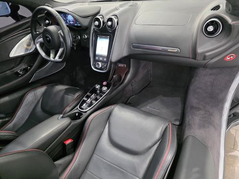 Used 2023 McLaren GT RWD image 18