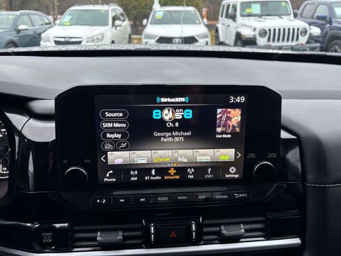 Used 2025 Nissan Pathfinder SL w/ SL Premium Package image 33