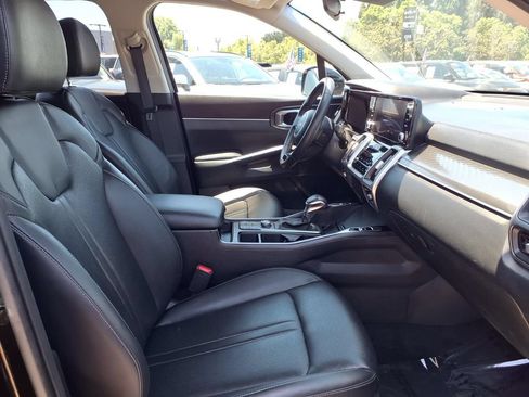 Certified 2023 Kia Sorento S w/ Panoramic Sunroof Package FWD image 7