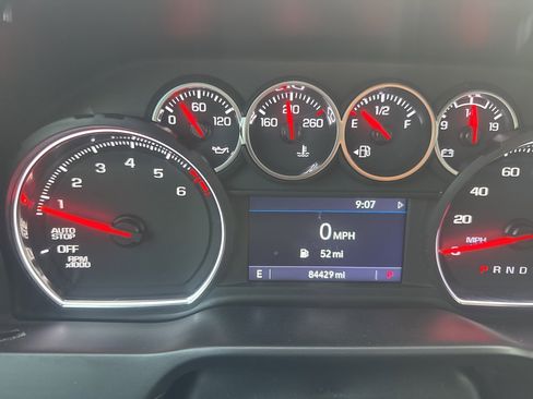 Used 2021 Chevrolet Silverado 1500 LT image 29