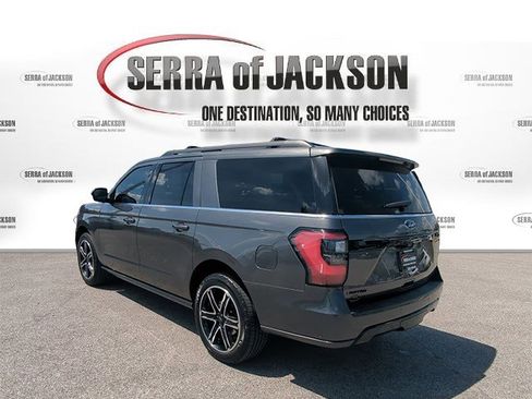 Used 2021 Ford Expedition Max Limited image 6