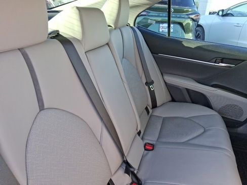 Used 2022 Toyota Camry XLE w/ Cold Weather Package FWD image 10