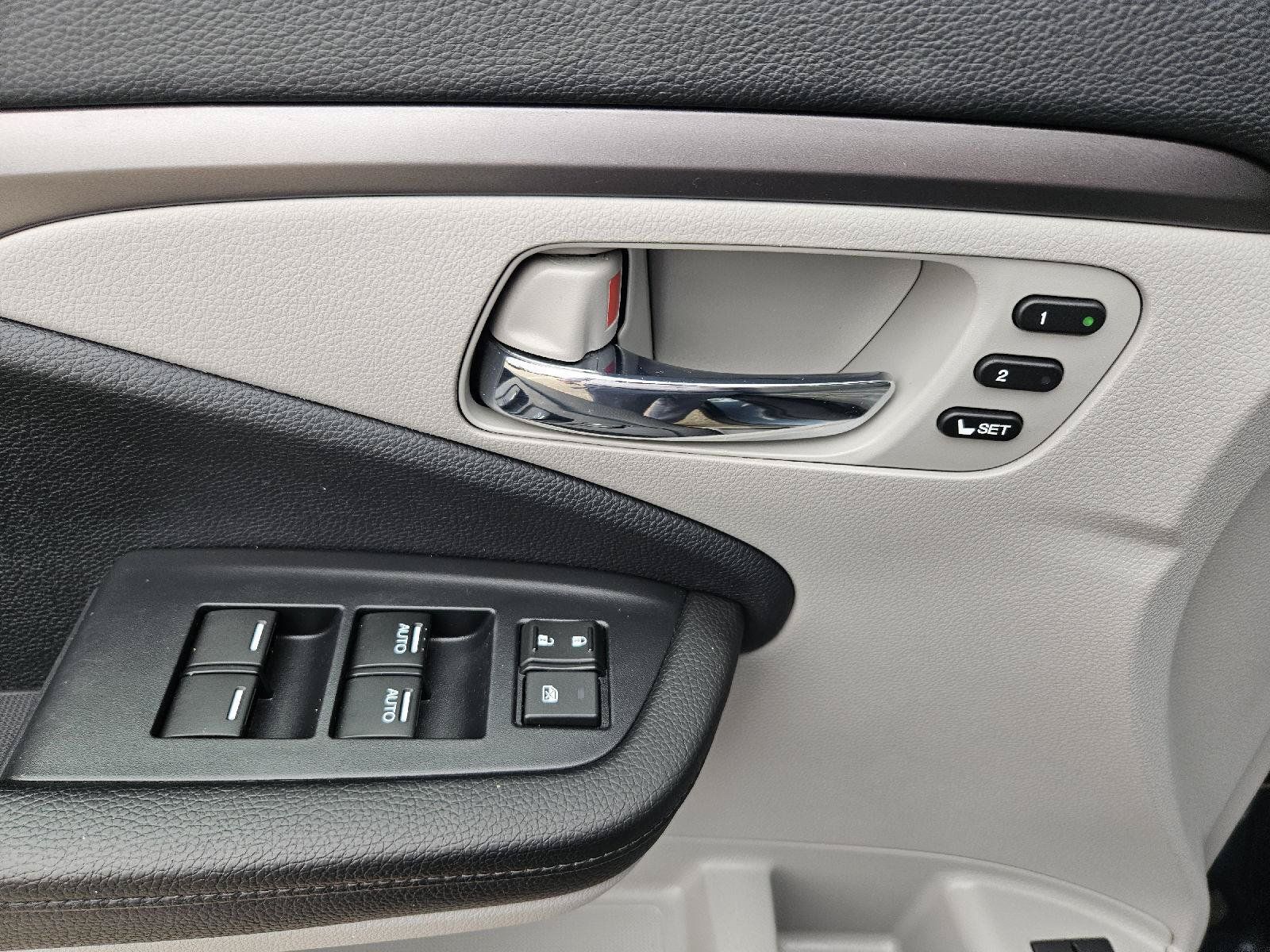 Used 2021 Honda Pilot Special Edition image 13
