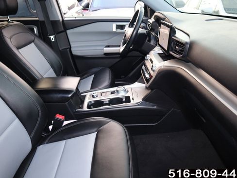 Used 2022 Ford Explorer XLT w/ Equipment Group 202A image 12
