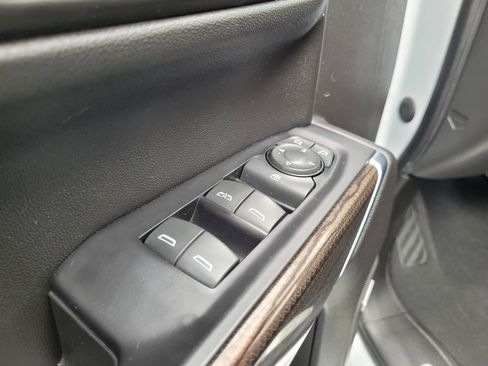 Used 2021 Chevrolet Silverado 1500 LT Trail Boss w/ Convenience Package II AWD/4WD image 25