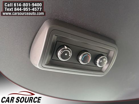 Used 2019 Dodge Grand Caravan SXT image 19