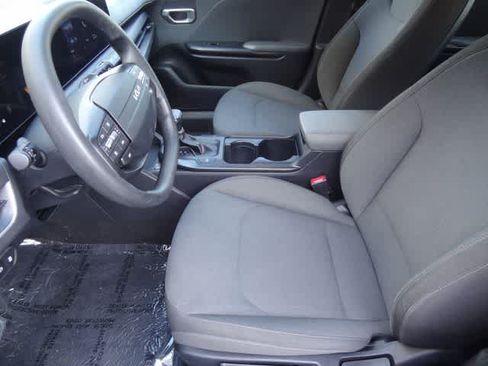 Used 2025 Kia K4 FWD image 6