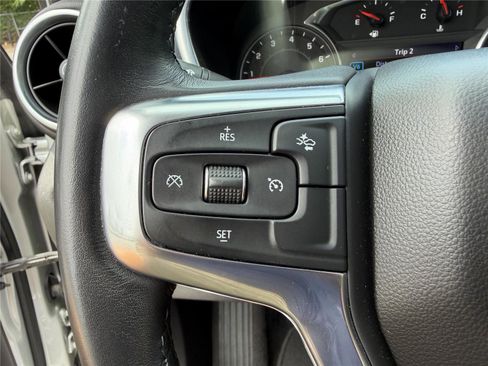 Used 2021 Chevrolet Blazer LT w/ Sound & Technology Package FWD image 17