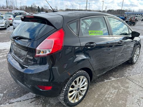 Used 2014 Ford Fiesta SE w/ Equipment Group 201A image 5