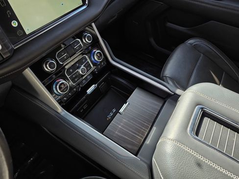 Used 2022 GMC Yukon Denali image 19