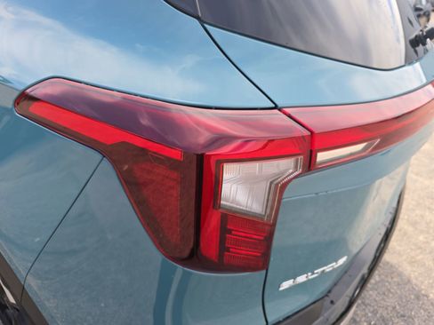 New 2026 Kia Seltos EX FWD image 32