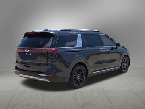 Certified 2024 Kia Carnival SX FWD image 6