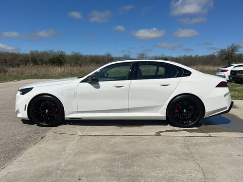 Used 2026 BMW M5 w/ Carbon Package image 5