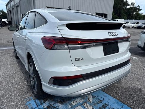 Used 2024 Audi Q4 e-tron Premium Plus AWD/4WD image 10