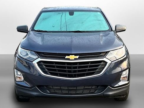 Used 2019 Chevrolet Equinox LS w/ LS Convenience Package AWD/4WD image 2