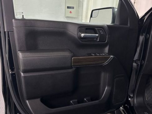 Used 2022 Chevrolet Silverado 1500 LT image 8