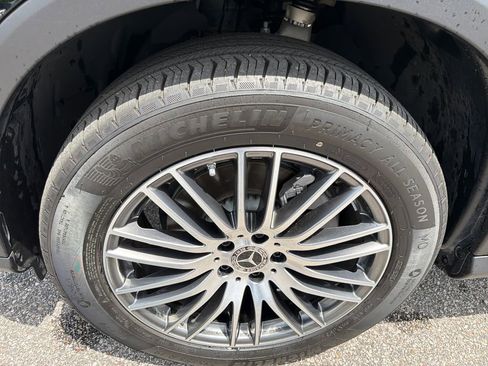 Used 2026 Mercedes-Benz GLC 300 image 15