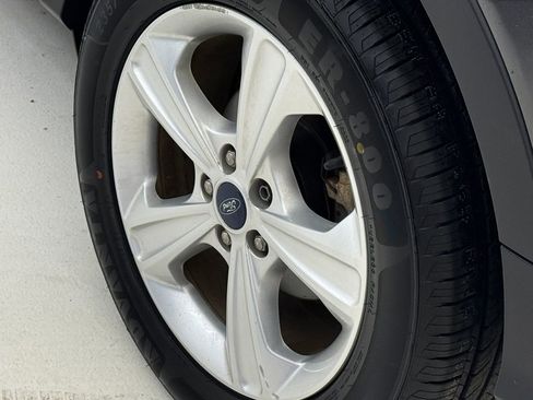 Used 2016 Ford Escape SE FWD image 11