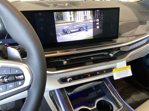 New 2026 BMW X7 M60i image 18