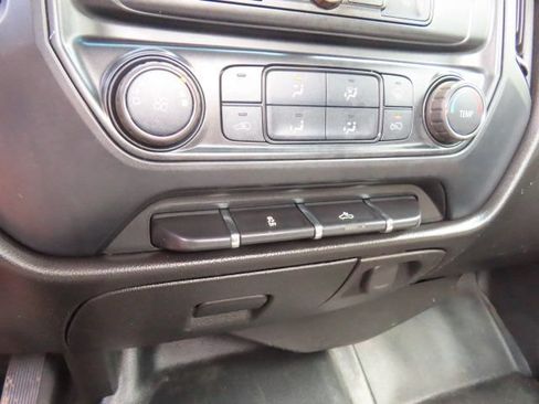 Used 2018 Chevrolet Silverado 1500 W/T RWD image 18