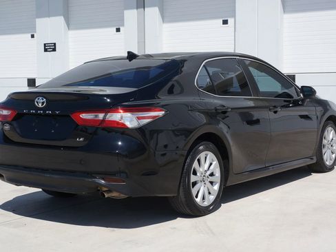 Used 2019 Toyota Camry LE image 13