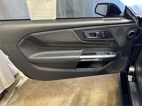 Used 2025 Ford Mustang Coupe image 19