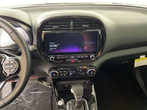 New 2025 Kia Soul EX image 24