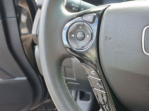 Used 2015 Honda Accord Touring image 22