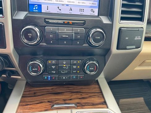 Used 2019 Ford F150 Lariat AWD/4WD image 34