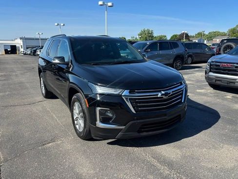 Certified 2023 Chevrolet Traverse LT FWD image 3