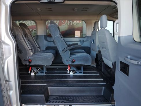 Used 2018 Ford Transit 150 XLT RWD image 15