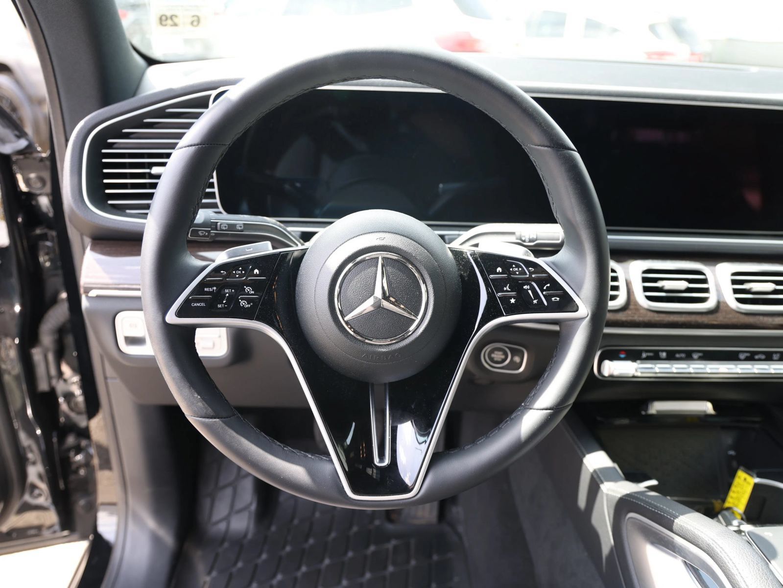 Used 2024 Mercedes-Benz GLE 350 4MATIC image 24