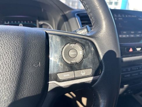 Used 2021 Honda Pilot Touring image 12