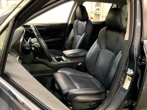 Certified 2023 Subaru Outback Limited image 8