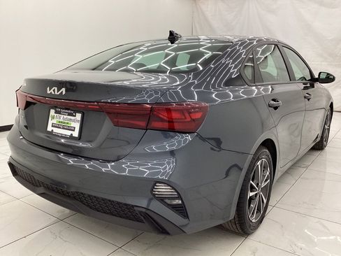 Used 2023 Kia Forte LXS image 8