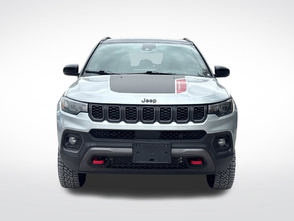 Used 2025 Jeep Compass Trailhawk AWD/4WD image 10