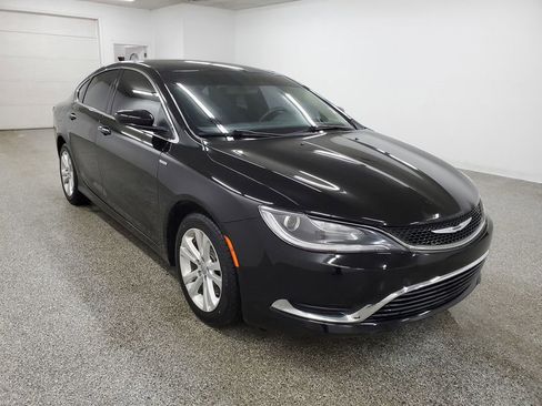 Used 2015 Chrysler 200 Limited image 3