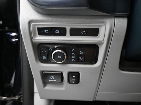 Used 2023 Ford F150 Limited image 15