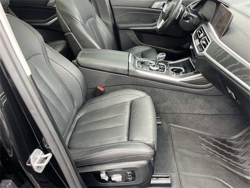 Used 2022 BMW X7 xDrive40i w/ Executive Package image 24
