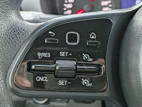 Used 2022 Mercedes-Benz Sprinter 2500 image 23