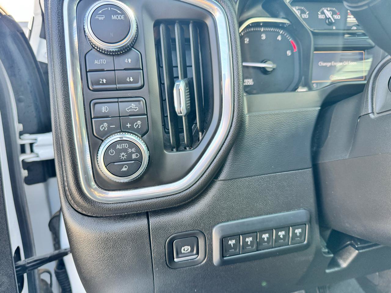 Used 2021 GMC Sierra 3500 SLT w/ SLT Convenience Package AWD/4WD image 19