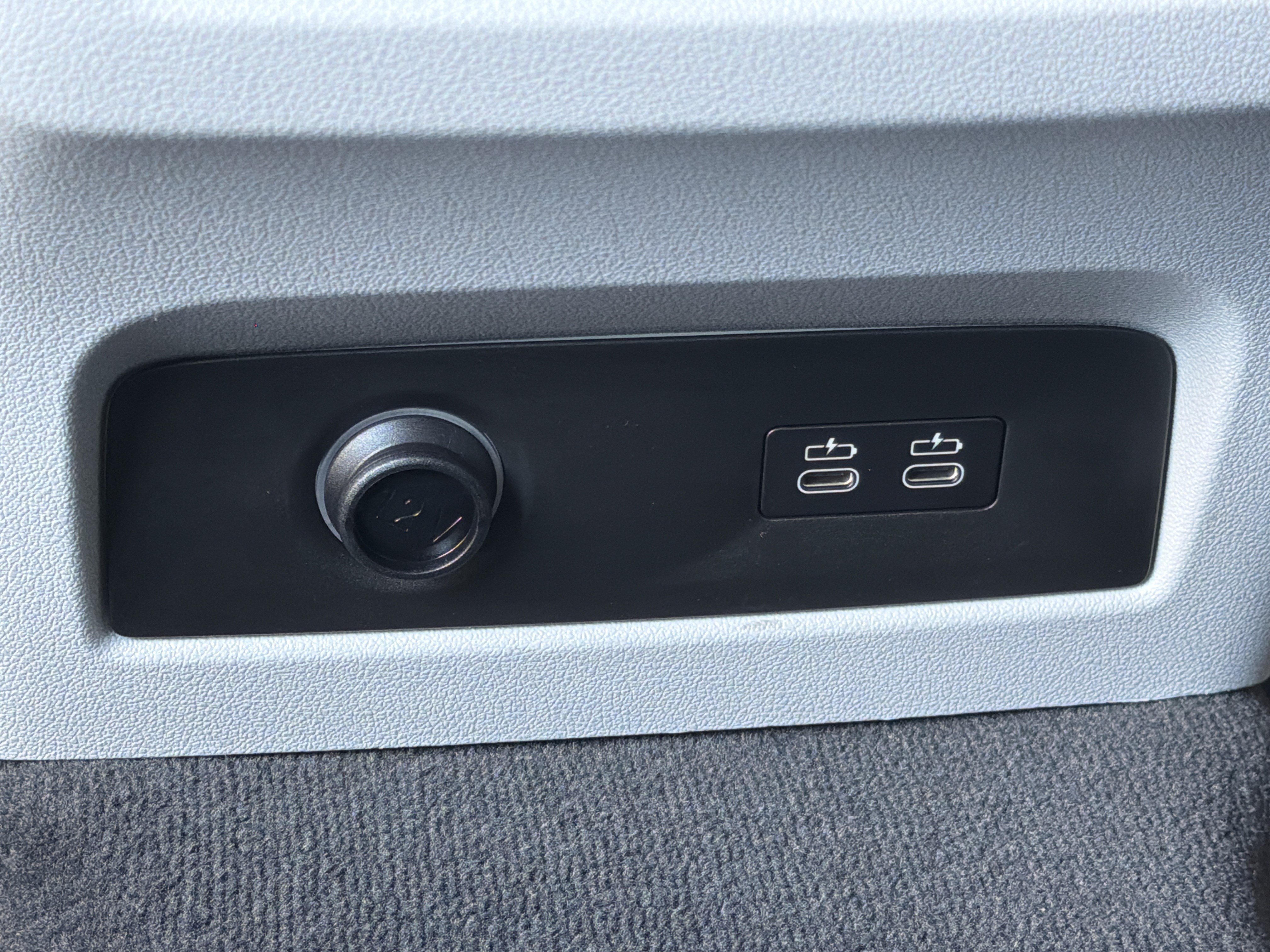 Certified 2025 BMW XM AWD/4WD image 24