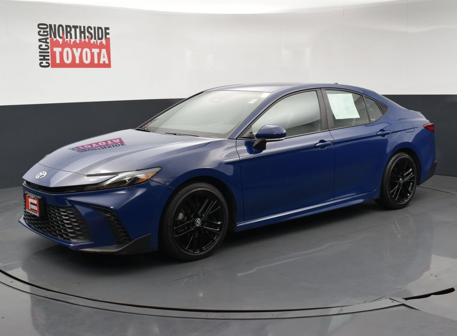 Used 2025 Toyota Camry SE FWD image 8