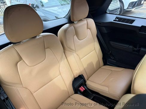 Used 2017 Volvo XC90 T8 Inscription w/ Luxury Package AWD/4WD image 18