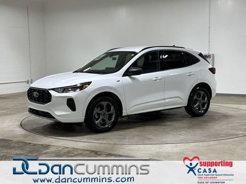 Used 2023 Ford Escape ST-Line w/ Tech Pack #1 AWD/4WD image 1