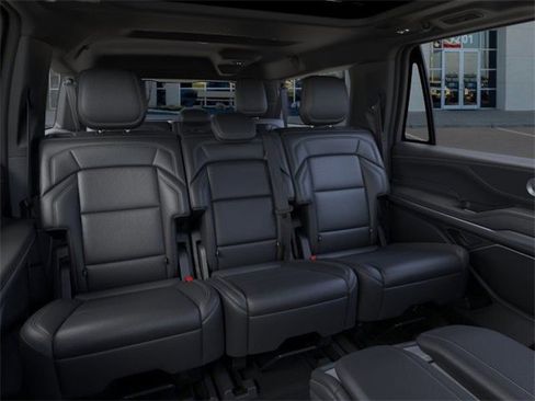 New 2025 Lincoln Navigator L Reserve w/ Jet Appearance Package image 11