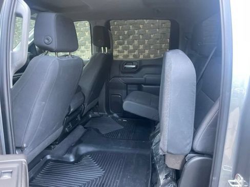 Used 2020 Chevrolet Silverado 1500 Custom Trail Boss w/ Custom Convenience Package AWD/4WD image 11