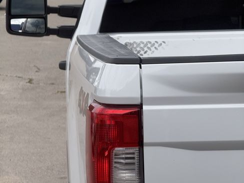 Used 2017 Ford F250 XLT w/ XLT Value Package AWD/4WD image 15