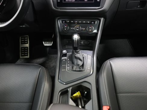 Used 2021 Volkswagen Tiguan SE R-Line FWD image 20
