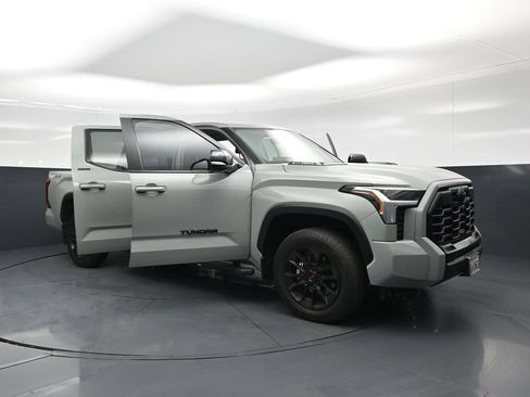 Used 2024 Toyota Tundra Limited w/ TRD Off-Road Package AWD/4WD image 31
